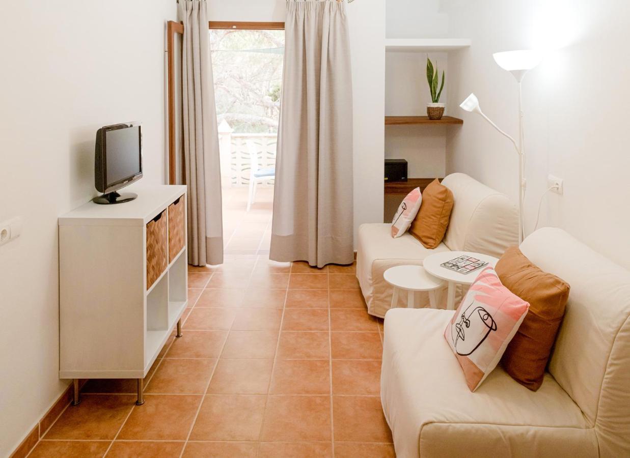 Apartamentos El Pino - Formentera Break Es Caló Extérieur photo